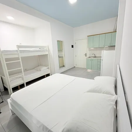 Holiday Rooms Shengjin *