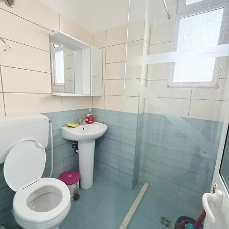Holiday Rooms Shengjin *