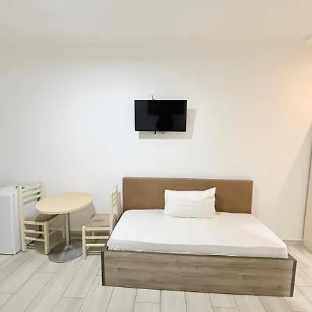 Holiday Rooms Shengjin *