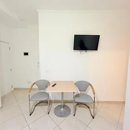 Holiday Rooms Shengjin Apartmán *